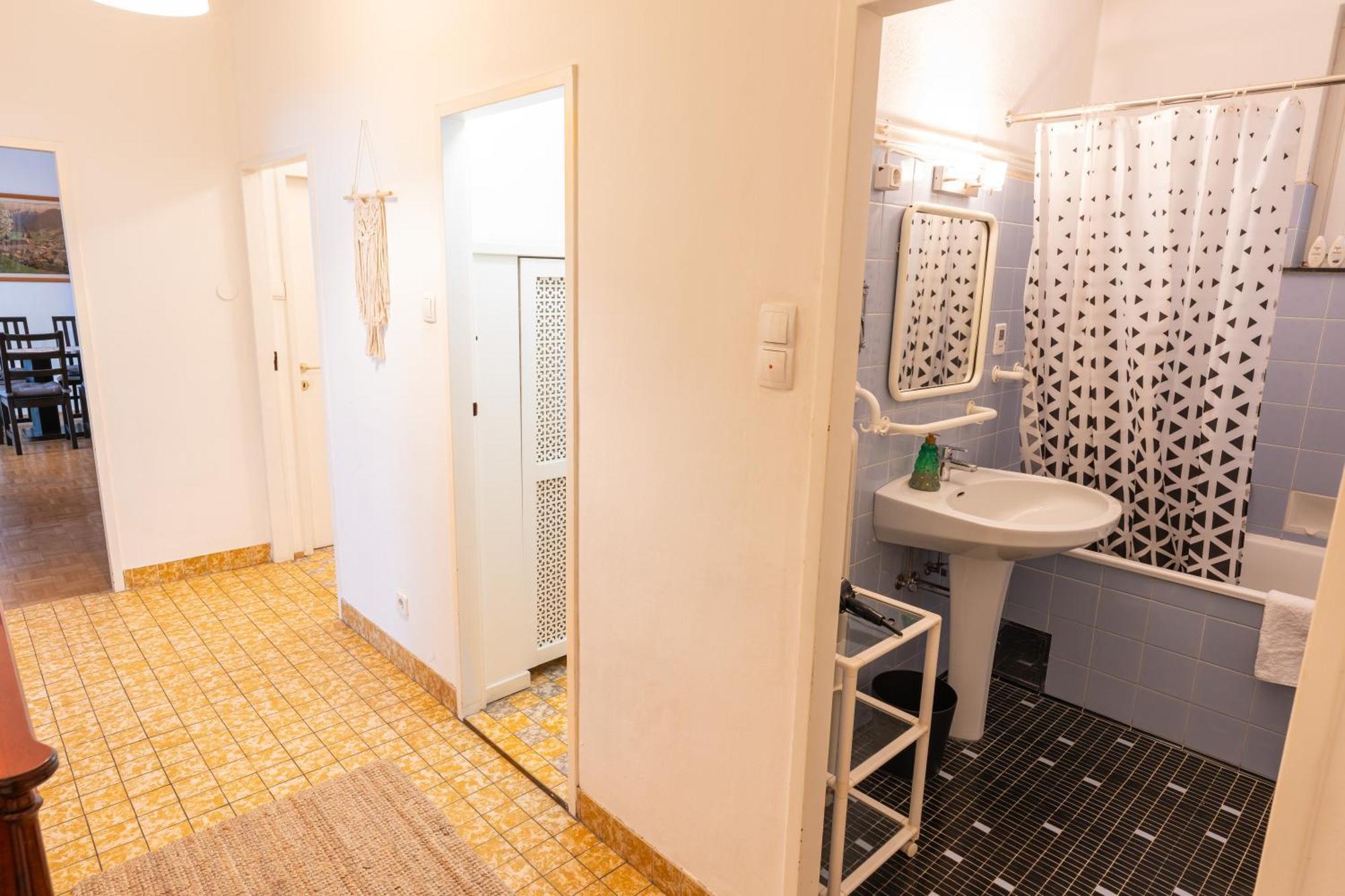 Central Living Apartment Opera ウィーン エクステリア 写真